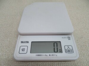 ★TANITA KJ-213 キッチンスケール 0～2㎏ 最小表示1g 計量器 タニタ 電池付き 動作品 10876★！！