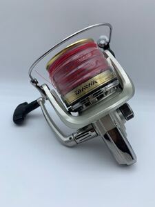 極美品 DAIWA FINESURF 35 太糸 ダイワ ファインサーフ スピニングリール PE 1.5-250mm 2-200m LINE No. 3-200m