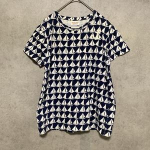 ブルーレイクマーケット（one）総柄Tシャツ＊ヨット＊イカリマーク＊綿100%