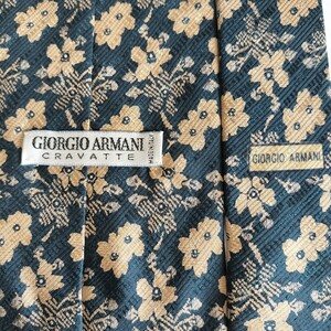 GIORGIO ARMANI(ジョルジオアルマーニ)黒ベージュ花模様ネクタイ