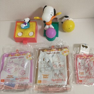 マクドナルド　ハッピーセット　スヌーピー　サッカー3種セット　SNOOPY　2006年製