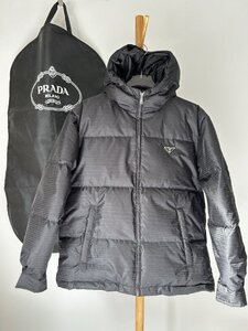 PRADA プラダ Re-Nylon フード付きタッサー/ダウンジャケット/アウター/メンズ ブラック トライアングルロゴsize 48