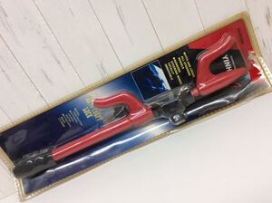 【 ステアリングロック 】 スペアキー付属 赤 全長 565mm 1550g 新品未開封品 盗難防止 車両盗難 抑止効果 安全対策 カーセキュリティ 防犯