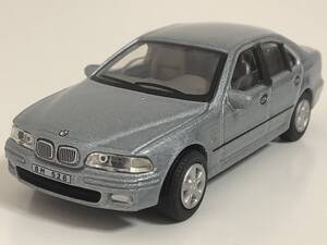 BMW 4代目 5シリーズ E39 セダン 528i 525i 530i 540i 前期型 後期型？ 1996年式~ 1/72 約6.4㎝ ホンウェル ミニカー 送料￥140