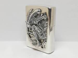 O2411-179　ZIPPO/ジッポー　オイルライター　メタル ALIEN 20th Anniversary 銀メッキ　99年製【中古品】