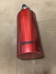 sigg　シグ　0.6L　ボトル　レッド