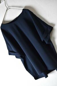 自由区 半袖ざっくりワイド幅プルオーバーブラウス 大きいサイズ44 紺色 やわらか素材 