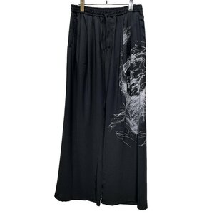 TAAKK 【men3864I】 23AW DRAWING PRINT TROUSERS ドローイングプリントドローストリングイージーワイドパンツ 定価41,800円 ターク AR