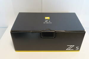 Nikon Z 5 24-200 レンズキット 2024年1月購入　中古品　シャッター数180程度