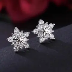 ピアス 雪の結晶 雪の華 シンプル キラキラ シルバー ノーブランド