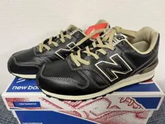 【未使用品】New Balance スニーカー 黒 合成皮革　24cm