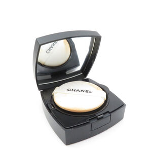 CHANEL シャネル ウルトラ ル タン クッション B20 ファンデーション 9g 20 BU4203V