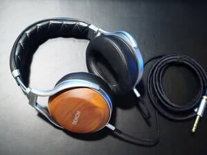 DENON AH-D7200