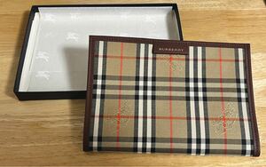 【未使用 箱付き美品】 BURBERRY バーバリー チェック柄 ブックカバー 手帳カバー メモカバー 文庫本 ベージュ ブラウン ブランド品