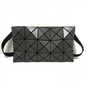 バオバオイッセイミヤケ BAOBAO ISSEYMIYAKE ショルダーバッグ BB23AG687 - PVC(塩化ビニール)×ポリエステル ダークグレー×黒 美品