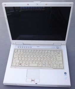 注目：Fujitsu ★ 富士通 FMV-BIBLO NF75W/V FMVNF75WV ★ ジャンク品