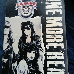 L.A. Guns One More Reason ビデオアクション　ガンズ　VHS ビデオテープ　日本版　19712