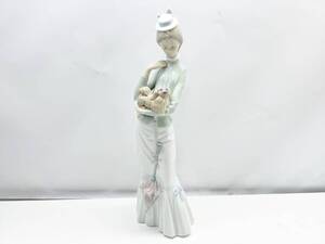 使用感なし　美品　LLADRO　リヤドロ　4893　仔犬を抱く貴婦人　置物　フィギュリン　犬