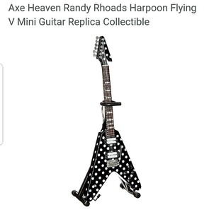 Axe Heaven製/ランディーローズ Randy Rhoads/水玉模様ギターレプリカ/ Harpoon Flying V Mini Guitar Replica Collectible