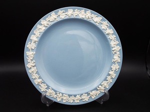 ウェッジウッド エンボスド クイーンズウェア クリームオンラベンダー プレーン WEDGWOOD プレート 25.5cm ディナープレート