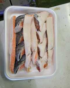 秋鮭辛口カマハラモのセット2尾分(送料分サービス商品)他の商品と同梱してお得に！