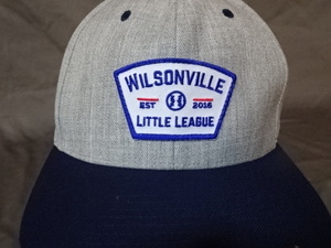 激レア USA購入 アメリカ オレゴン州ウイルソンビル リトルリーグ団体【WILSONVILLE LITTLE LEAGUE】ロゴ刺繍ワッペン付 キャップ 中古良品