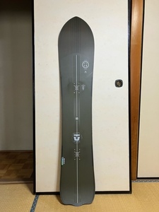 【美品】FLOW SNOWBOARDS ENIGMA　157cm　パウダーボード　送料無料！