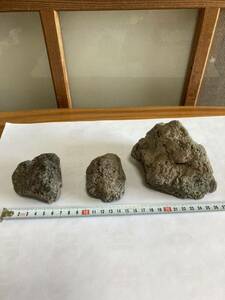 軽井沢　鑑賞石 天然石 溶岩石　浅間石　3個　アクアリウム空間　インテリア等に　６０サイズ