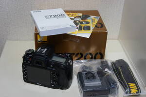 ニコン Nikon デジタル一眼レフ D7200(訳あり)