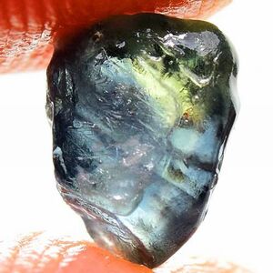 【世界の原石:ブルーサファイア 1.80ct:6453】非加熱 マダガスカル産 Natural Blue Sapphire Rough 鉱物 宝石 標本 コランダム Madagascar