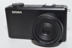 240779★極上★SIGMA デジタルカメラ DP2Merrill 4,600万画素 FoveonX3ダイレクトイメージセンサー(APS-C)搭載 929121