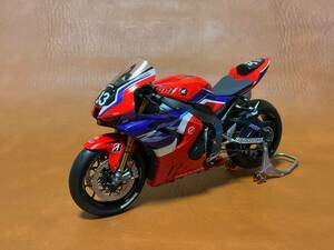 【塗装済完成品】タミヤ1/12オートバイシリーズNo.138 ホンダ CBR1000RR-R FIREBLADE SP "2022 8Hours #33"