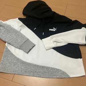 PUMA プーマ　パーカー レディースM