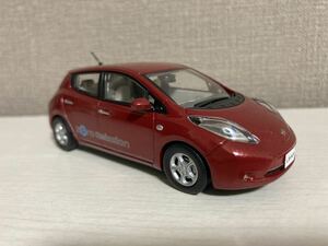 日産モデルカーコレクション　京商　ZE0 日産リーフ　Leaf 1/43 赤