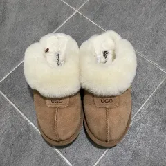 【雷市場（ポンジャン）商品韓国直送】 オーストラリア UGG(アグ) スリッパ 8L （ 240 ー 245 ）