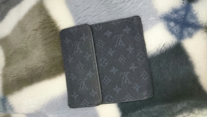 LOUIS VUITTON ルイヴィトン モノグラム 二つ折り 財布 ネイビー