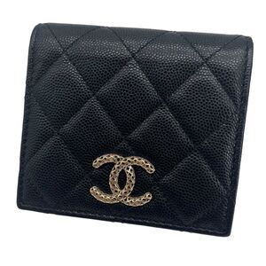 【中古】 CHANEL シャネル ミニ折財布 マトラッセ キャビア AP3185 黒 ゴールド金具 24017237 SA