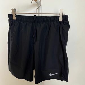 NIKE ナイキ　メンズトレーニングショートパンツ　M ブラック　黒　トレーニングパンツ　ランニングパンツ　ジムウエア　ショートパンツ