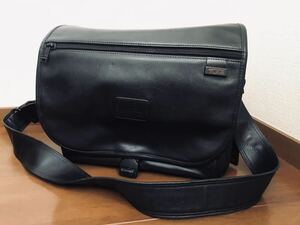 レア: TUMI 9614D3トュミ 本革カメラバッグ ナパレザー