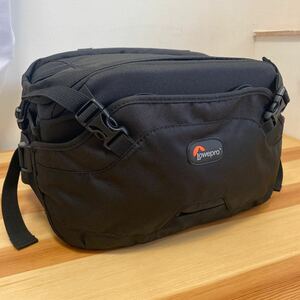 Lowepro ロープロ カメラバッグ ブラック インバース200AW ショルダーバッグ ウエストバッグ 黒 カメラ用品 