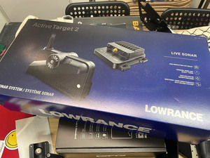 短時間使用 ほぼ新品 LOWRANCE ローランス アクティブターゲット 2 (検索 LIVE ライブ 10 9 12 active target pro 3in1