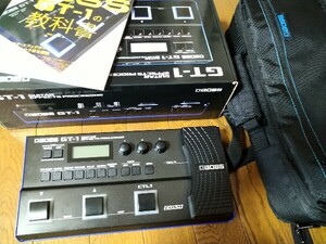 BOSS GT-1 GUITAR EFFECTS PROCESSOR 箱、取扱説明書、BOSS GT-1の教科書、専用バッグ付き ギター マルチエフェクター ボス 中古