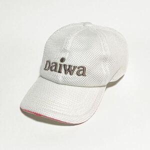 DAIWA ☆ メッシュ キャップ ホワイト ピンク スナップバック 56cm 男女兼用 春夏 釣り フィッシング アウトドア キャンプ ダイワ■SHW450