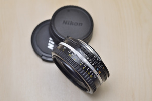 [送料無料] ニコン Nikon Ai-S Nikkor 50mm F1.8 (パンケーキ型)