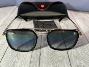 レイバン×フェラーリ　Ray-Ban×Ferrari　2　未使用　サングラス　ゴールド　ライトグリーン