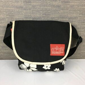 Manhattan Portage/マンハッタンポーテージ　ショルダー/バッグ　黒　底面花柄　管NO.B20-27