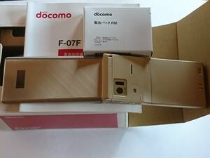 F-07F docomo 予備新品電池 ゴールド 防水 Bluetooth 防塵 Wi-Fi ドコモ