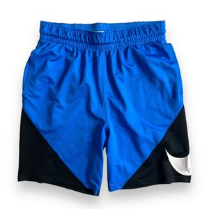 NIKE ナイキ DRIFIT ドライフィット ロゴ プリント 切り返し ポリエステル ショート パンツ M Swoosh バスケ ランニング トレーニング Pant