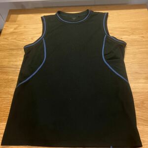 中古 UNIQLO BODY TECH バスケット バスケ部 活 スポーツ 運動 送料¥185タンクトップ ブラック 黒