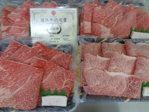 近江牛A５牝　超特肩肉切り落とし　２ｋｇ　（90）